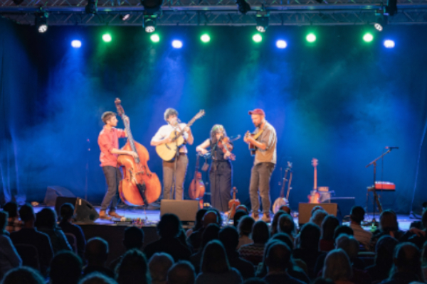 Wayward Jane on stage with backs of audience