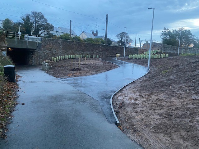 New path to Dunbar Station from the south
