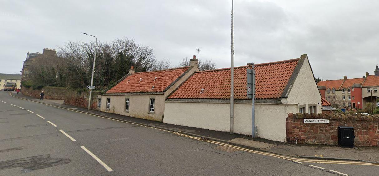 Image from google streetview showing the footway before the works